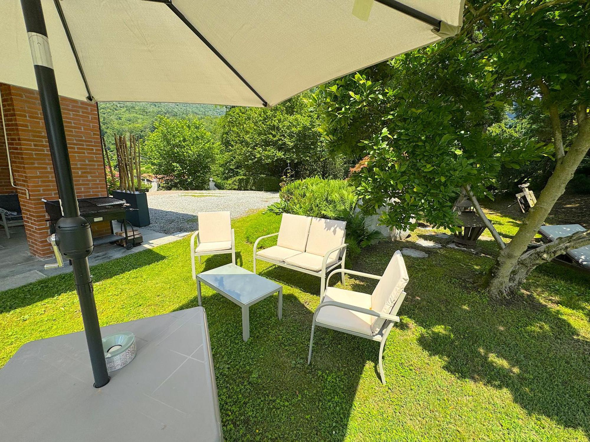 The Comfortable House With Big Pool In The Center Of Mergozzo Exterior foto